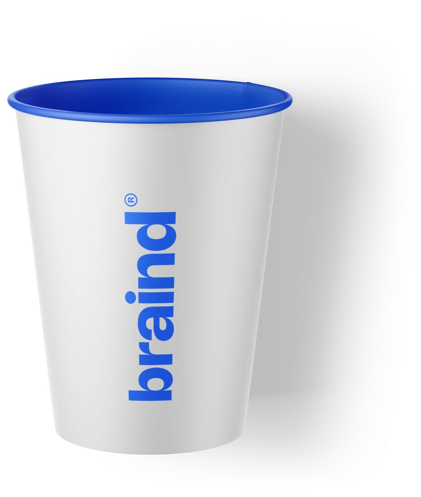 White paper cup with a vertical blue braind® wordmark